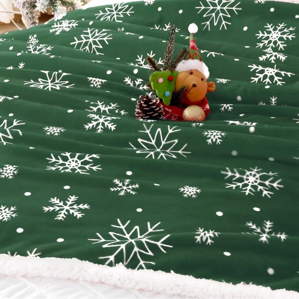 Festive Green Snowflake Throw Blanket
